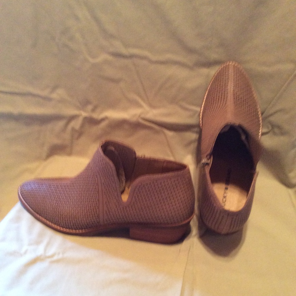 Shoes/Booties